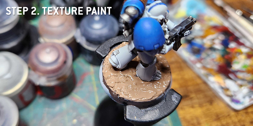 What is the difference between these 2 Vallejo paint ranges? :  r/minipainting