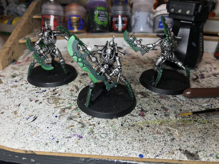 Painting Tips and Tricks  Simple Drybrush Necrons with Power Glow