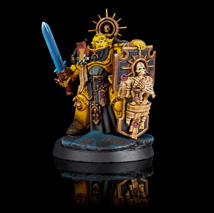 Imperial Fists Primaris Captain