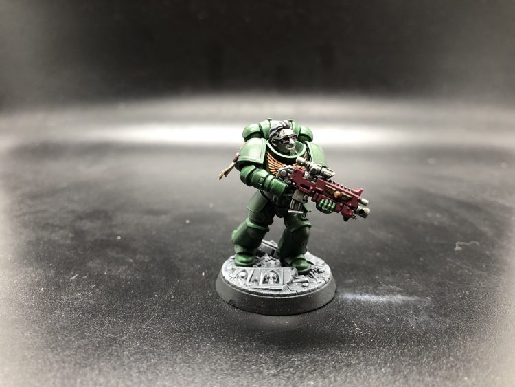 WIP. My first attempt at painting a tactical Marine. Also using only  contrast and air brush paints from Citadel. C&C appreciated : r/BloodAngels