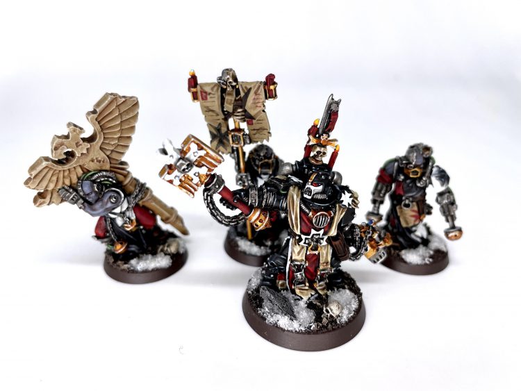 Warhammer 40000 space marine models with herardry from mayo gaa