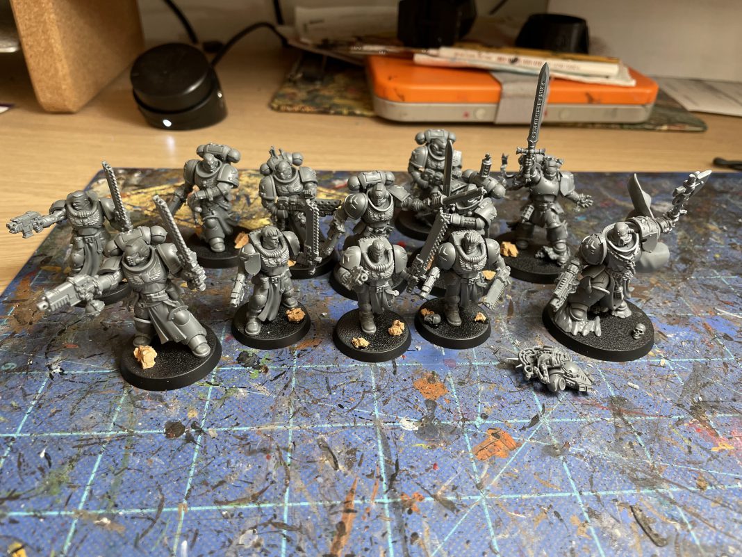 Model Review: The Black Templars Army Box | Goonhammer