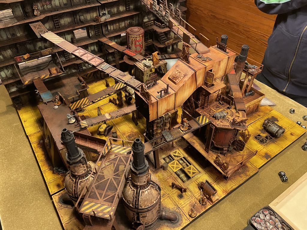 Awesome Warhammer 40K Terrain (build it yourself) 