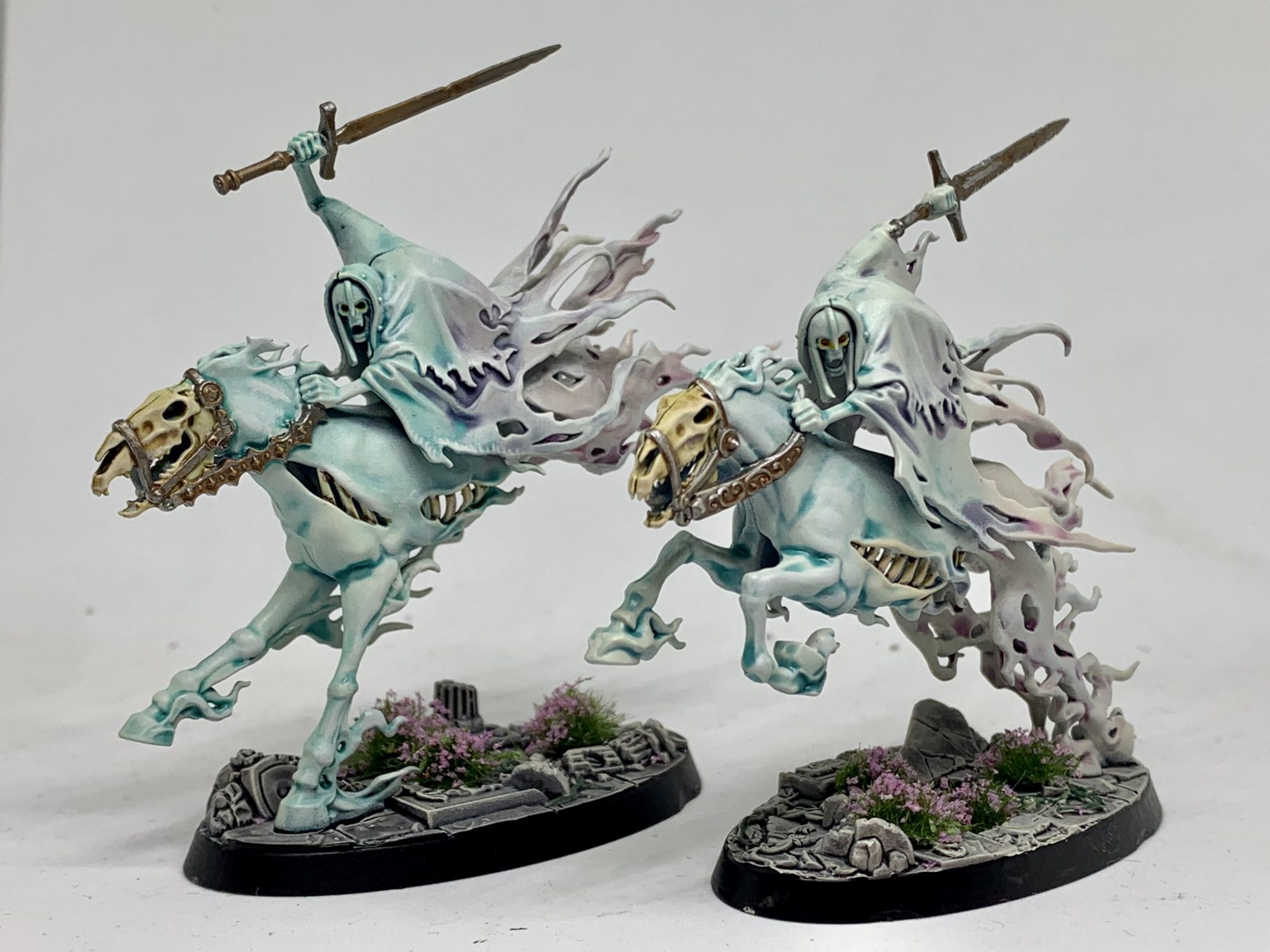 Nighthaunt. Spectral knights atop ethereal steeds.