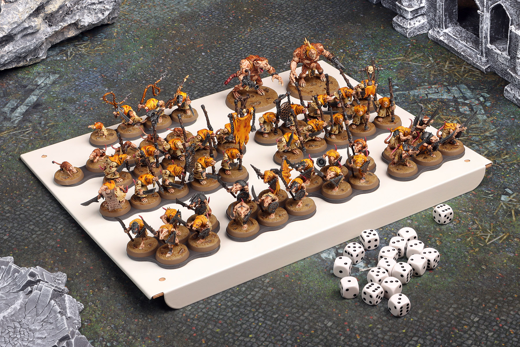 Skaven with Magnet Baron's movement trays on an Ikea KVISSLE tray