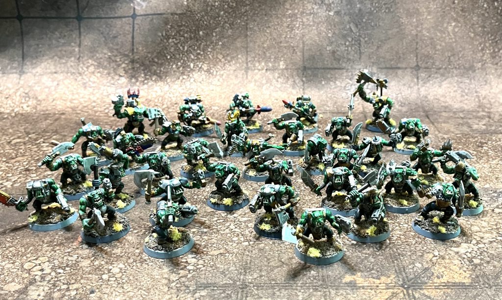 A large unit of ork boyz