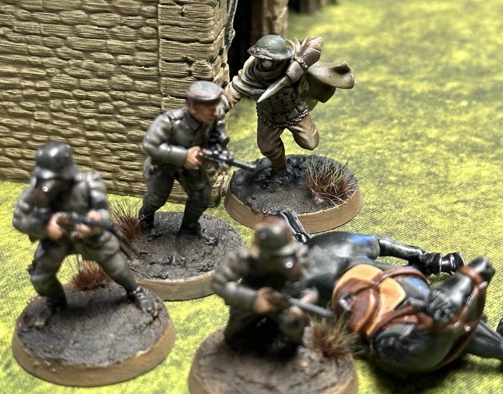 A British Pointman attacks