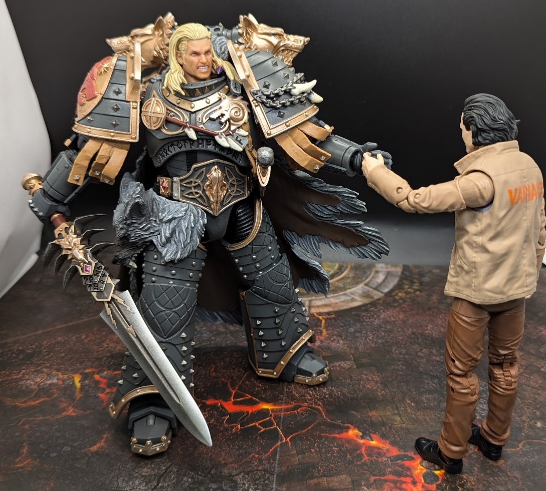 JOYTOY Warhammer 40K Action Figure Capitano Ultramarino Con Fucile Pesante - Scala 1/18, 12,6 Cm, Edizione Da Collezione