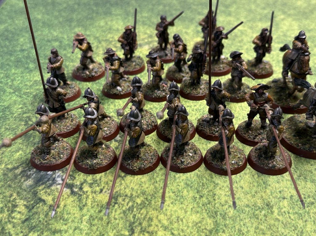 A group of musketeers and pikemen