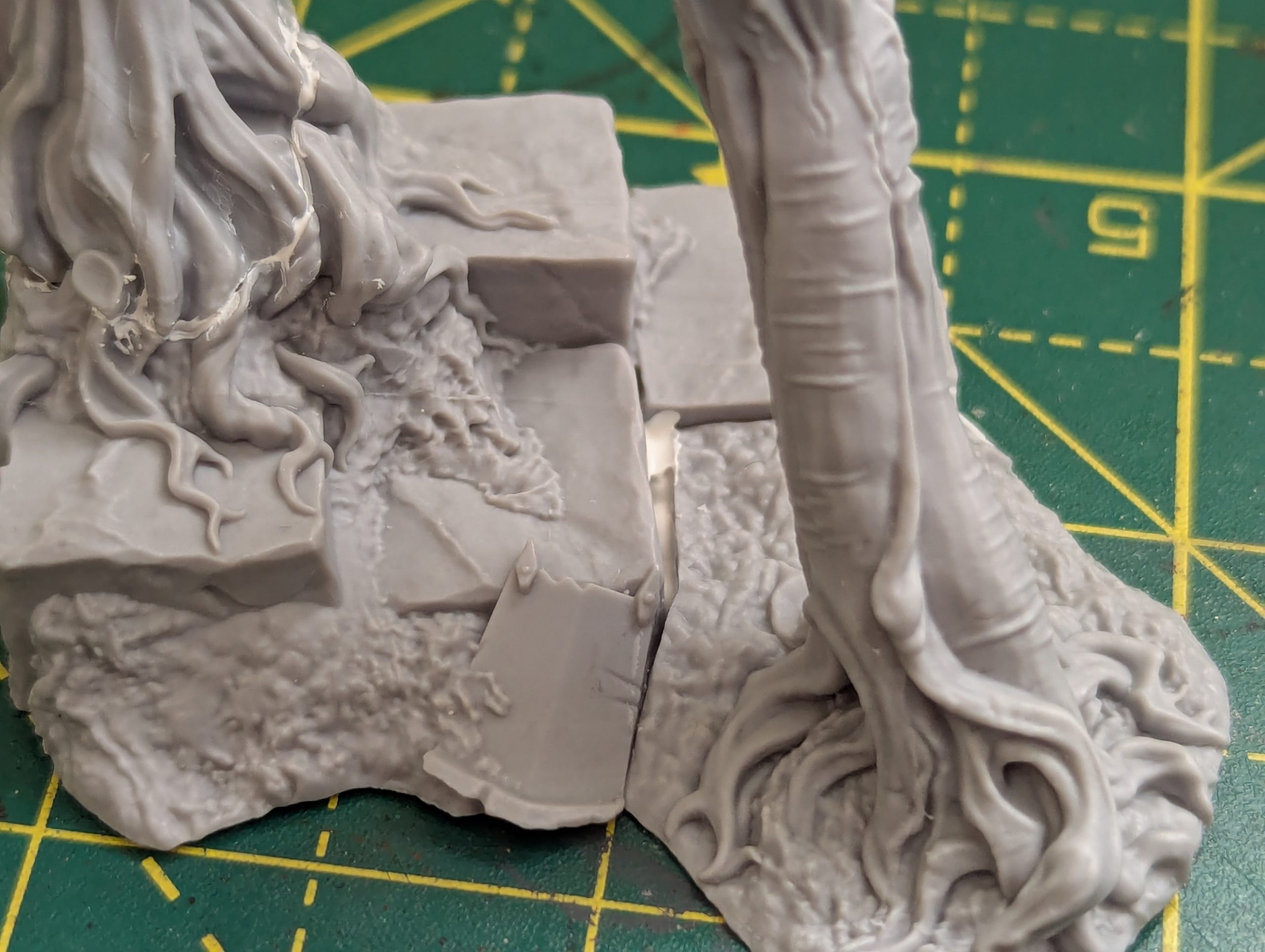 Beechbone the Ent - showing base gap - credit Thundercloud